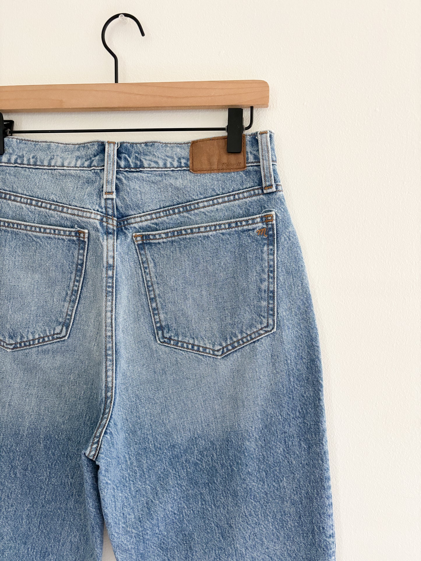 Madewell “perfect vintage straight jean” (27)
