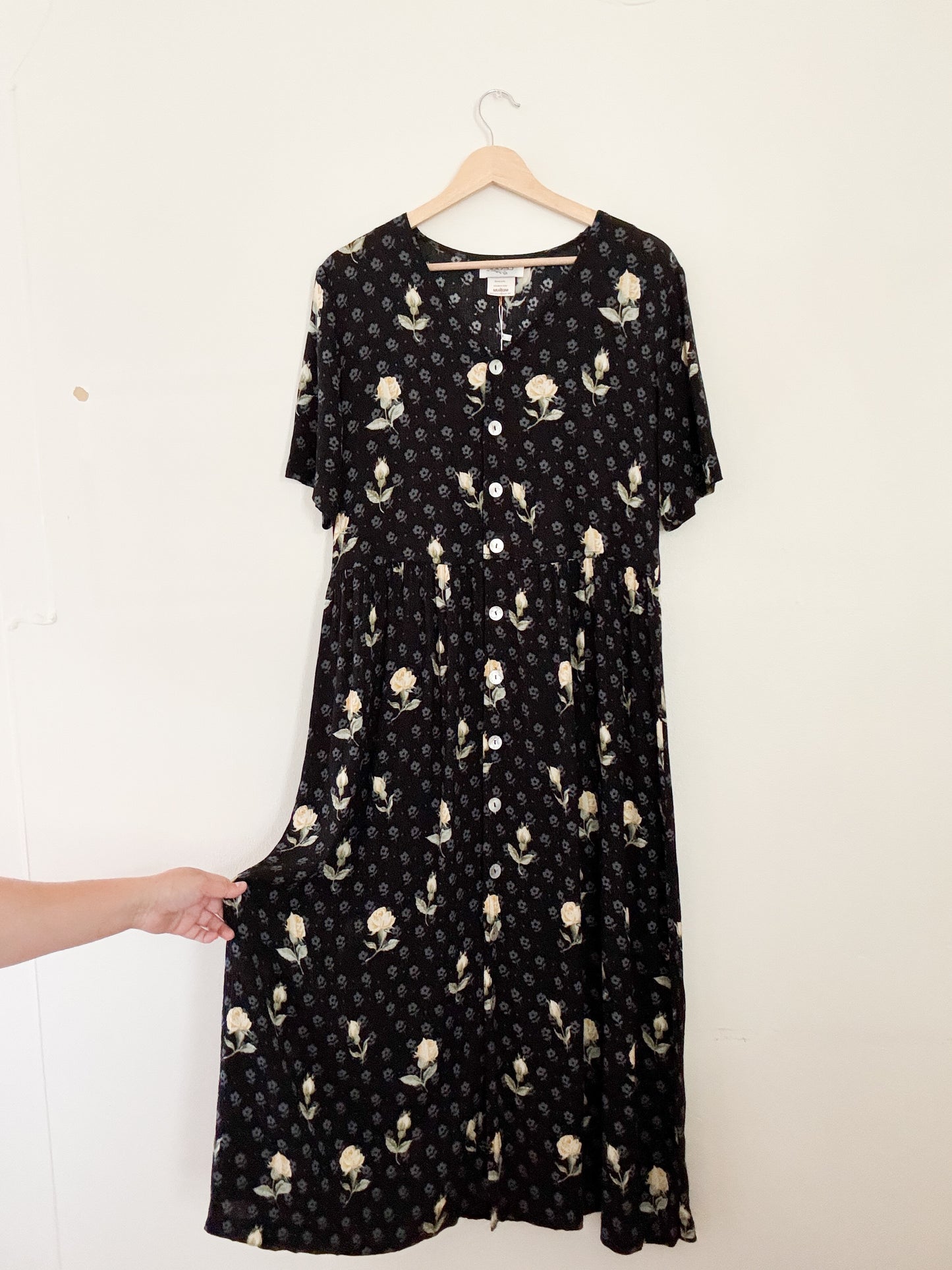 Vintage Black Floral Dress (M)