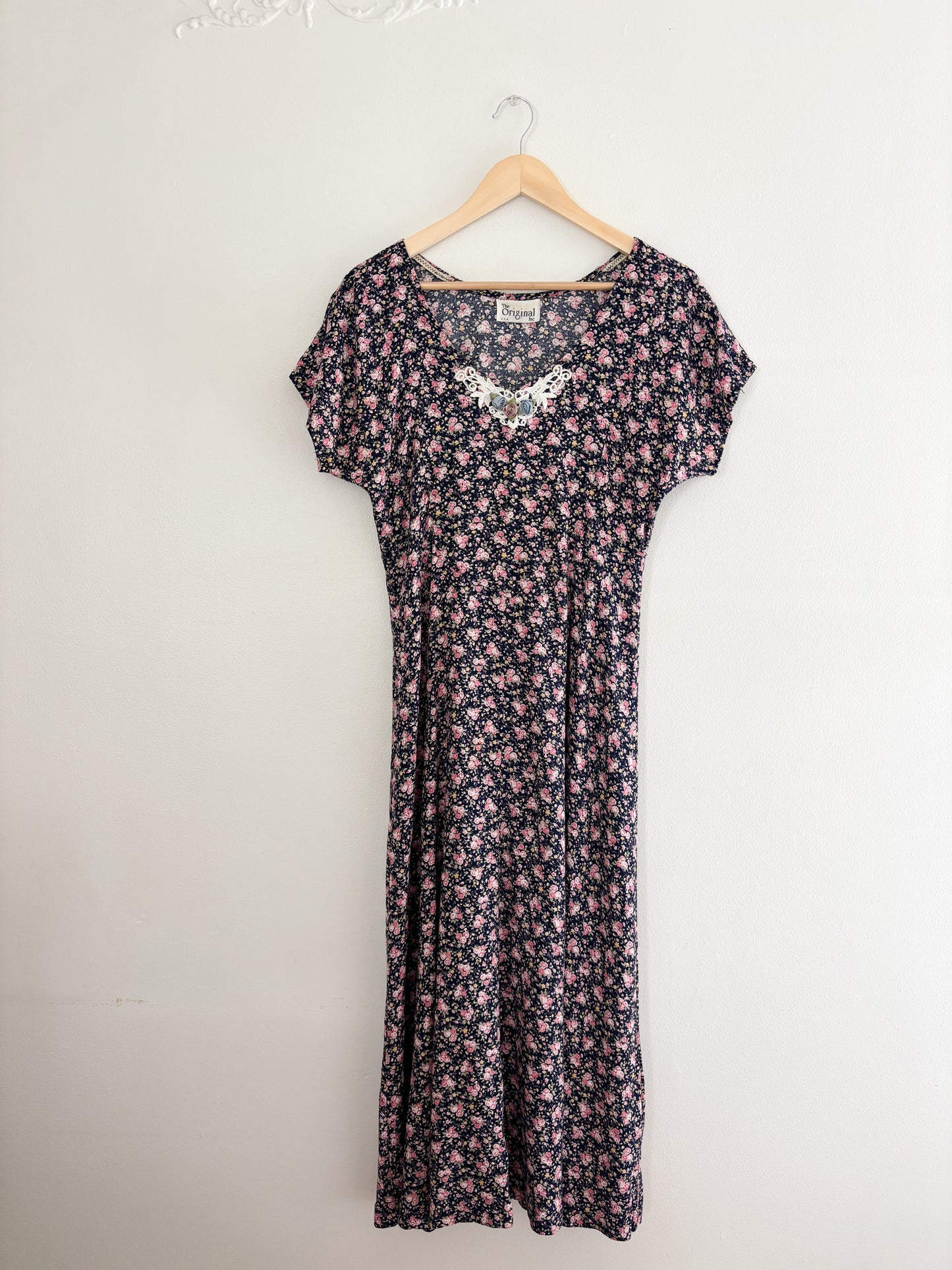 Vintage Floral Dress (M/L)