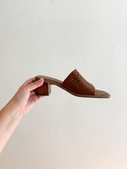 Vintage Brown Leather Heeled Sandals (6)