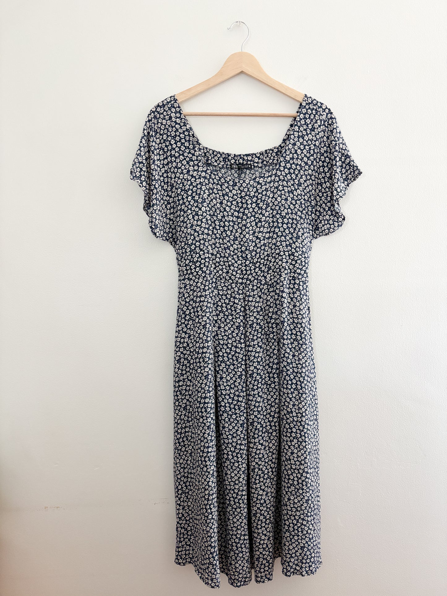 Zara floral dress (M)