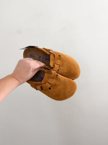 NWT Birkenstock Boston Suede Clogs