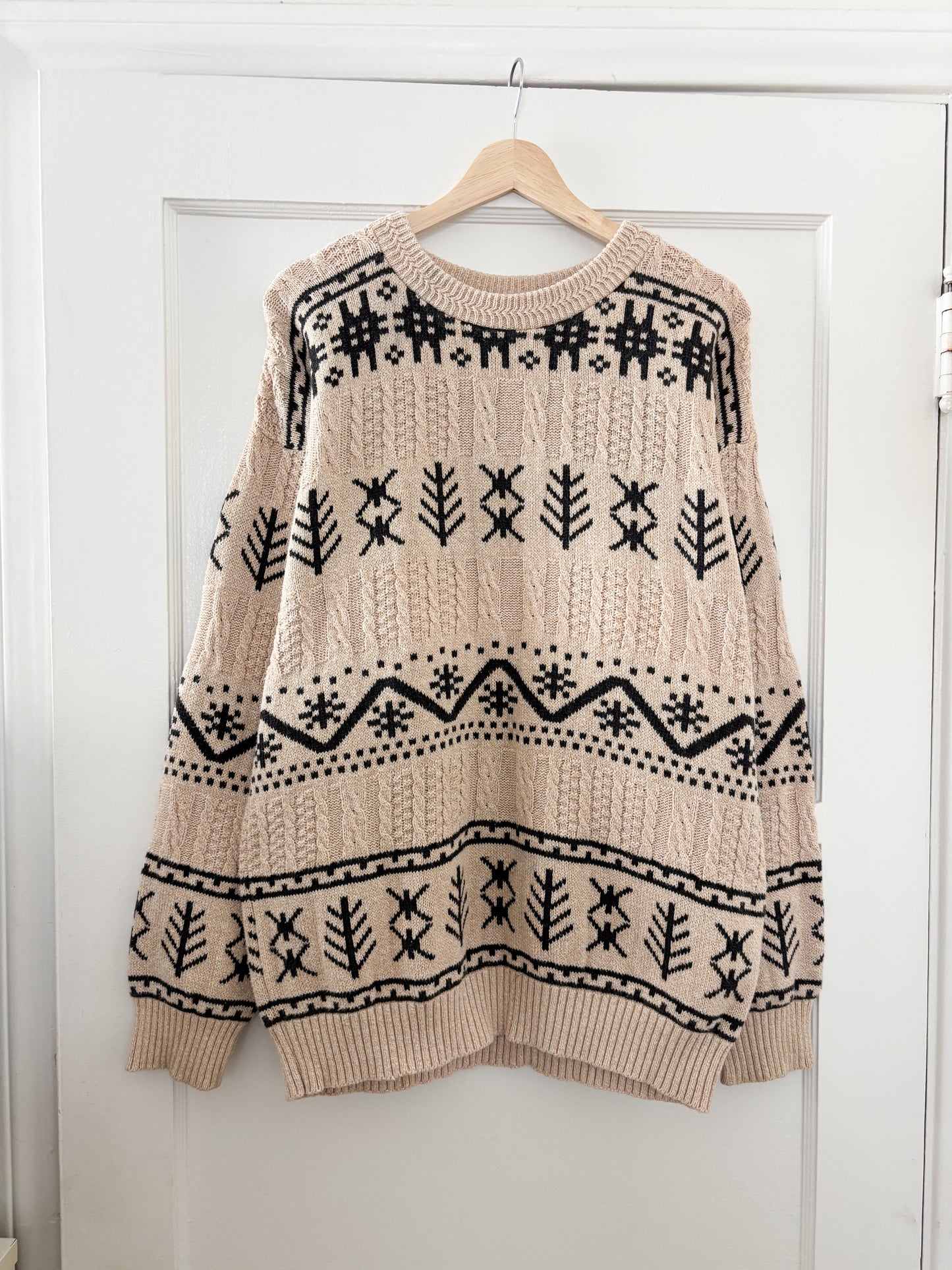 Vintage Patterned Sweater (L/XL)