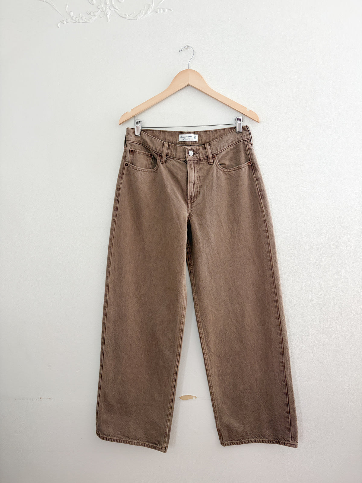 Abercrombie & Fitch Low Rise Ultra Loose Pants (27)