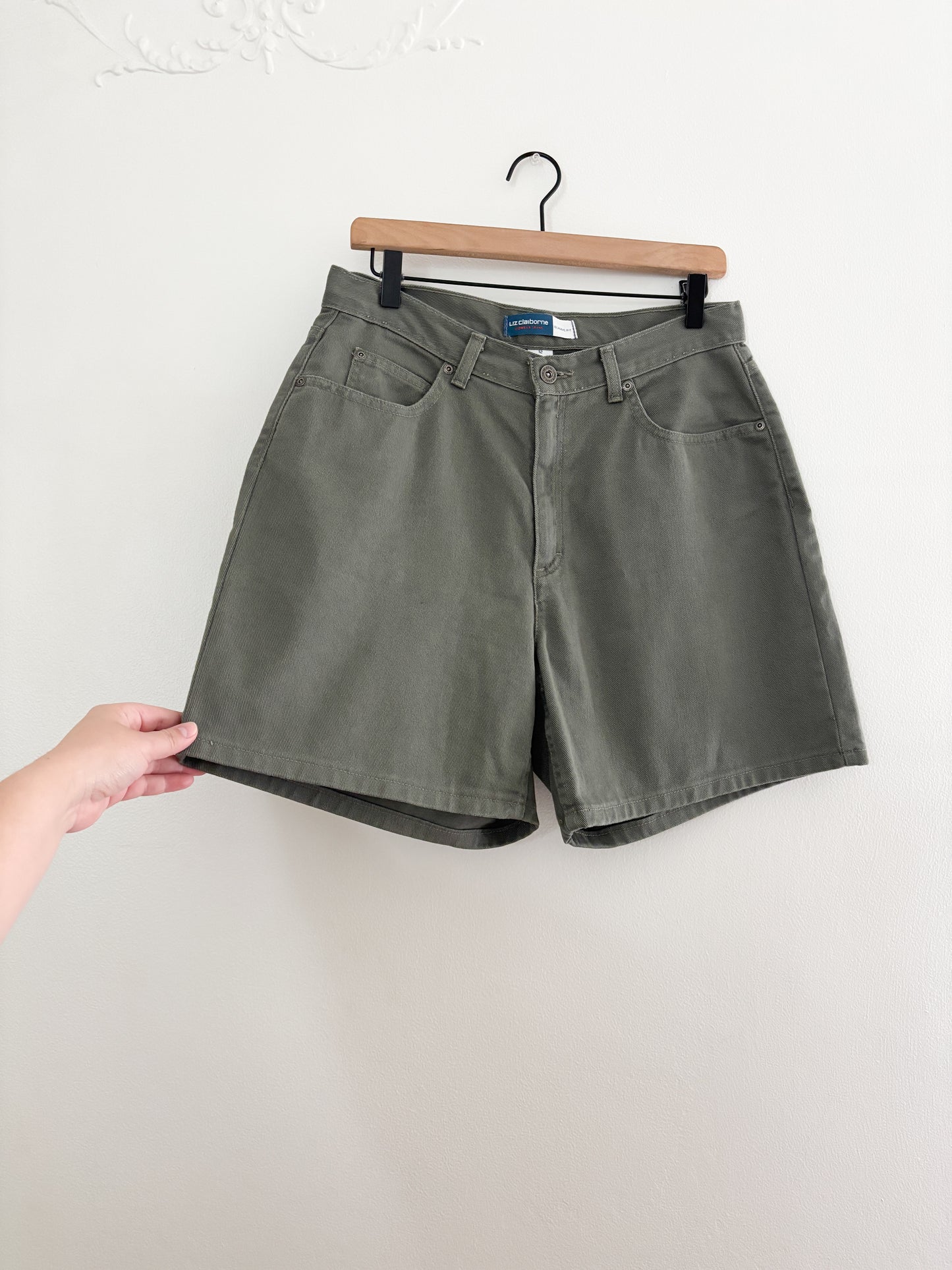 Liz Claiborne High Rise Shorts (30/31”)