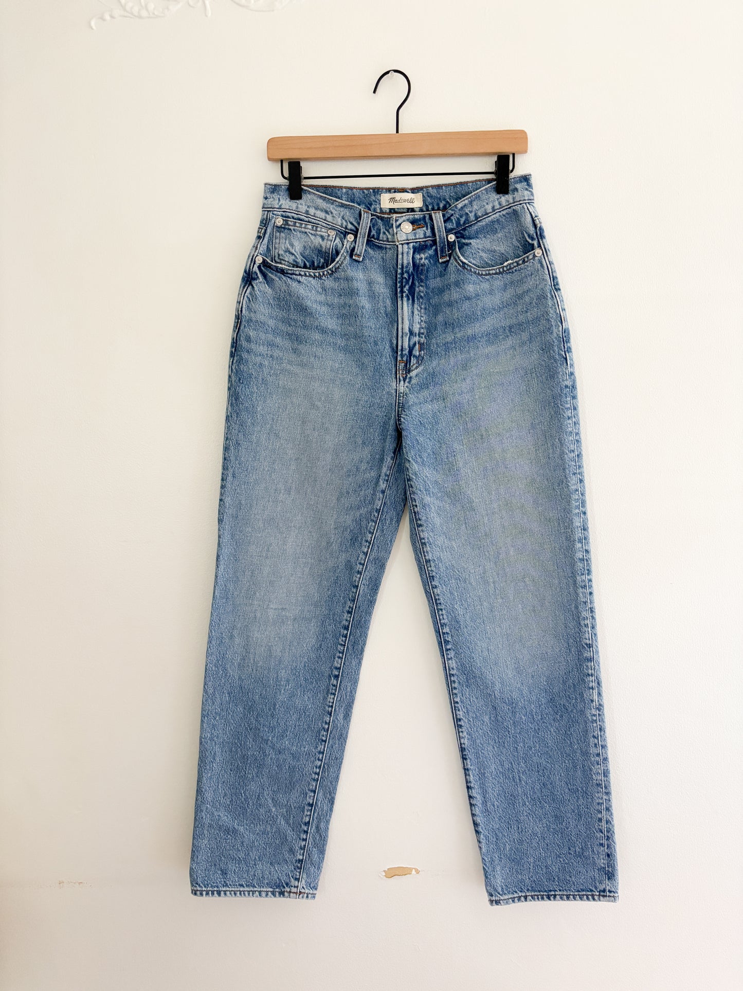 Madewell “perfect vintage straight jean” (27)