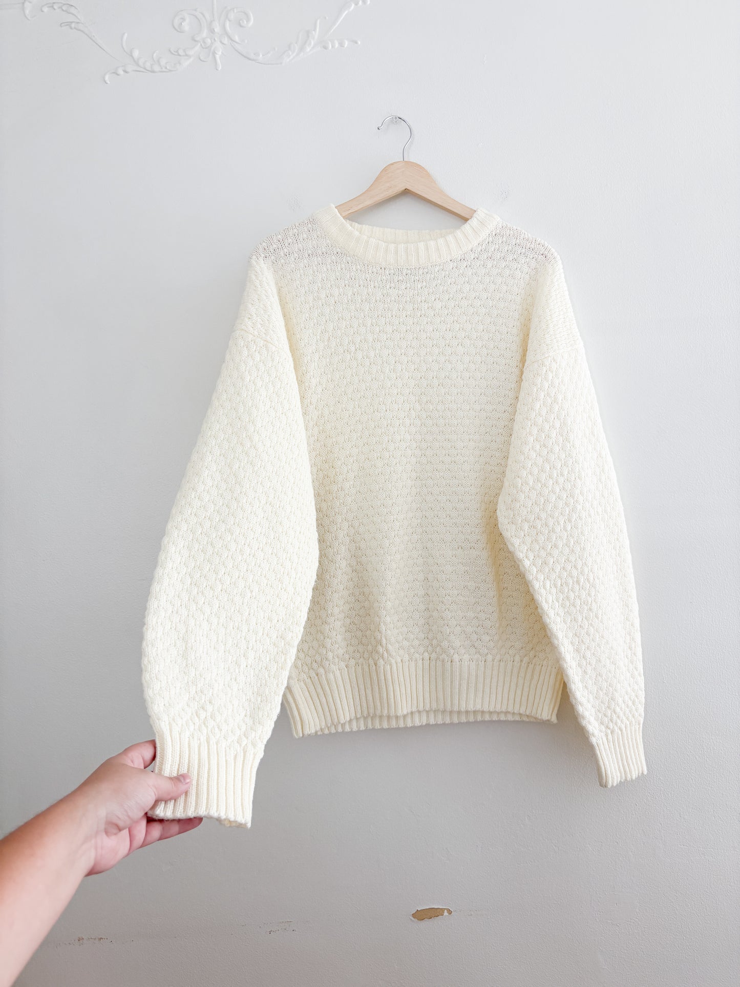 Vintage Cream Patterned Acrylic Knit (L)