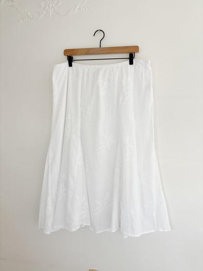 White Floral Skirt (XL)