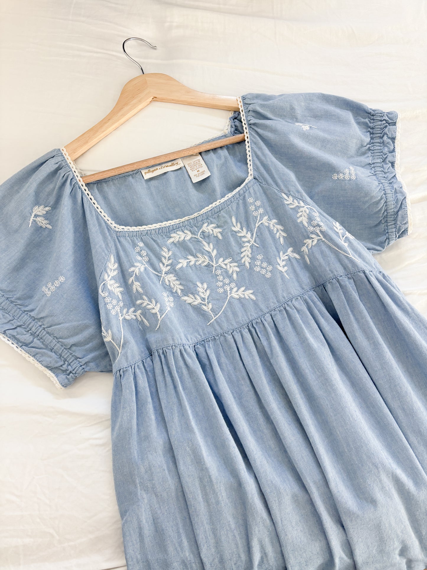 Vintage Floral Puff Sleeve Dress (M)