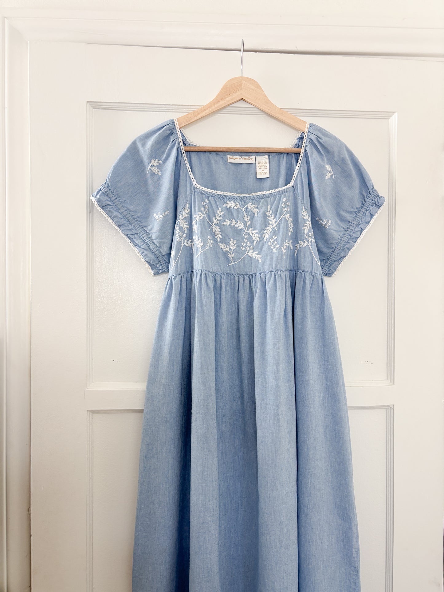 Vintage Floral Puff Sleeve Dress (M)