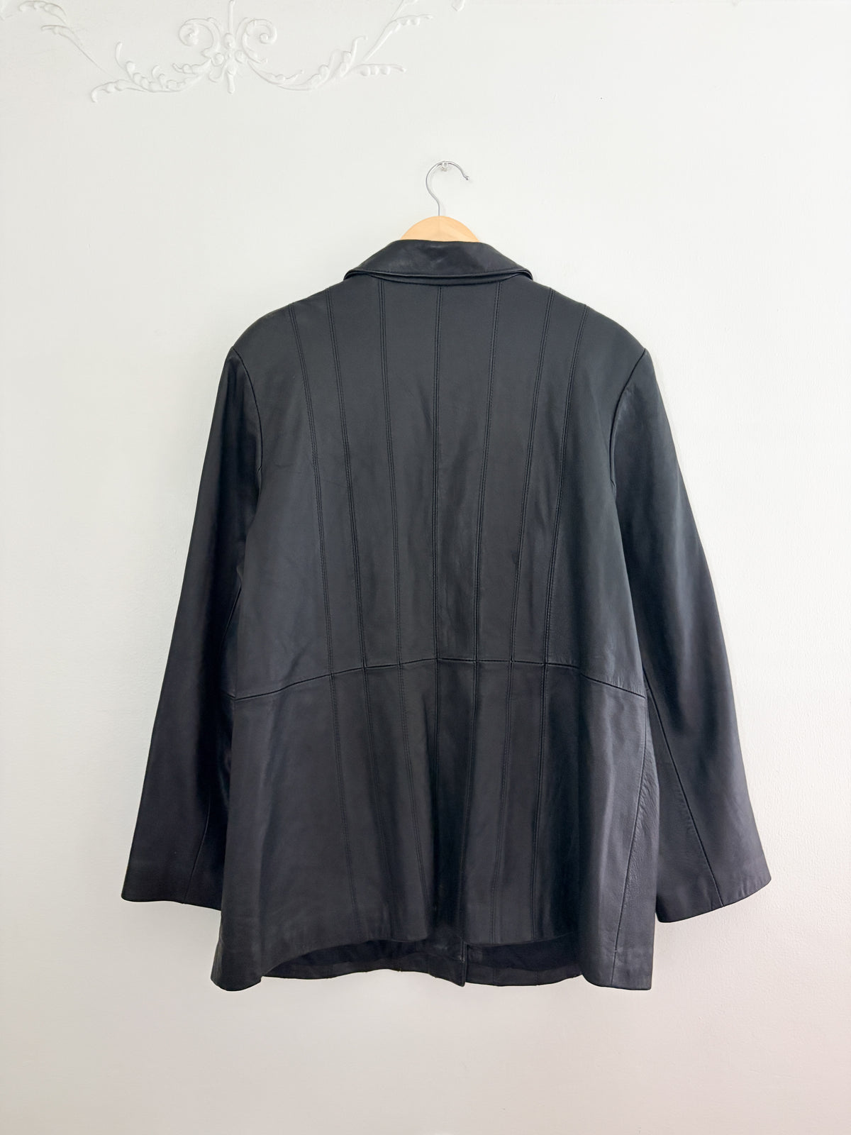Vintage Black Leather Jacket (XXL)