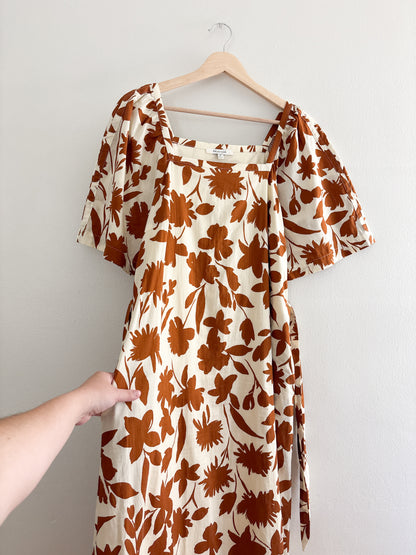 Zoe and Claire Floral dress (M)