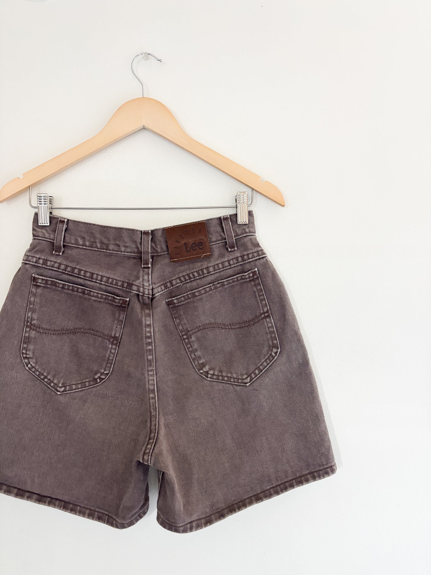 Vintage Riveted By Lee Brown Shorts (26”)