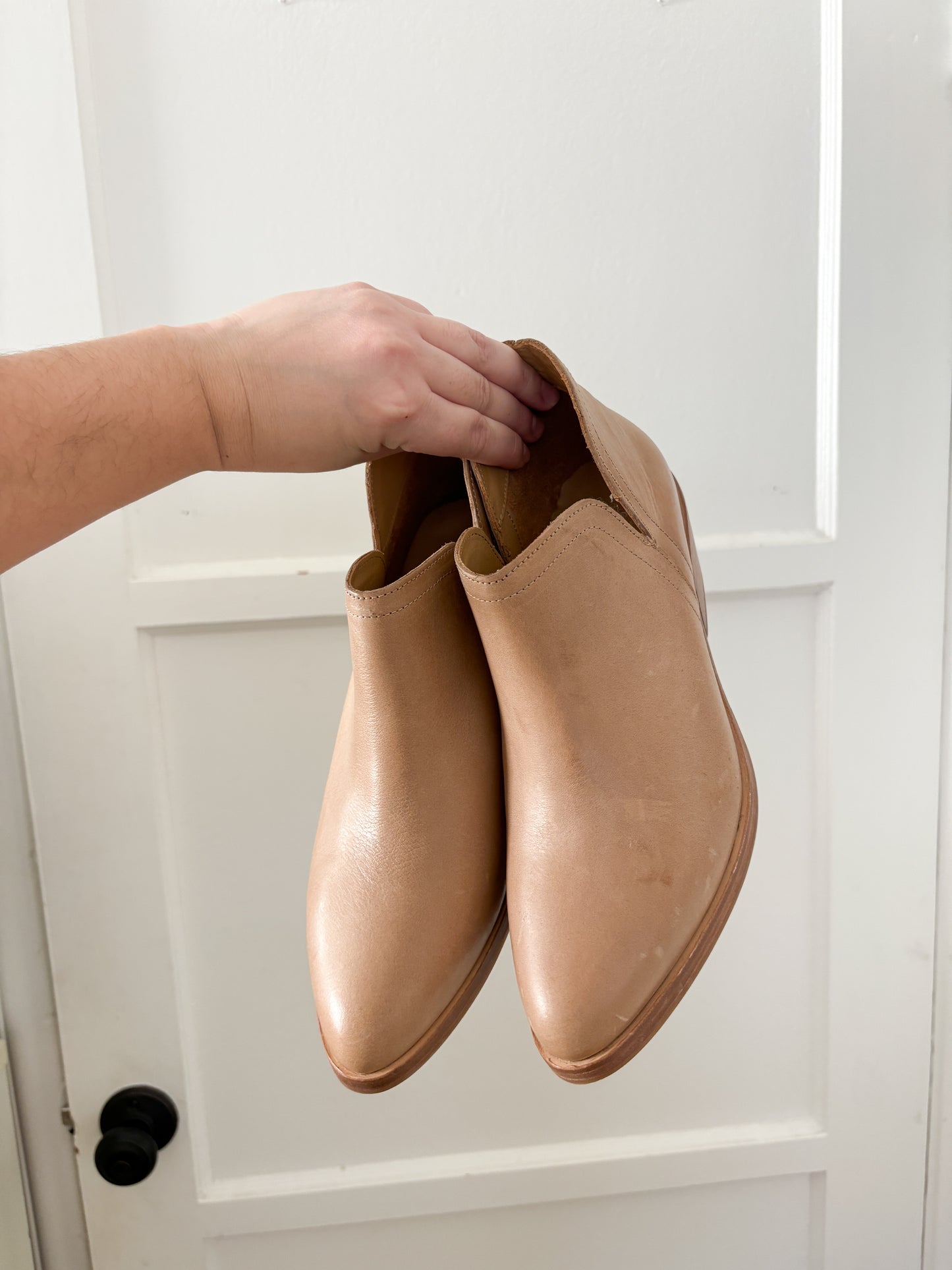 Nisolo Mia Everyday Ankle Bootie (8)