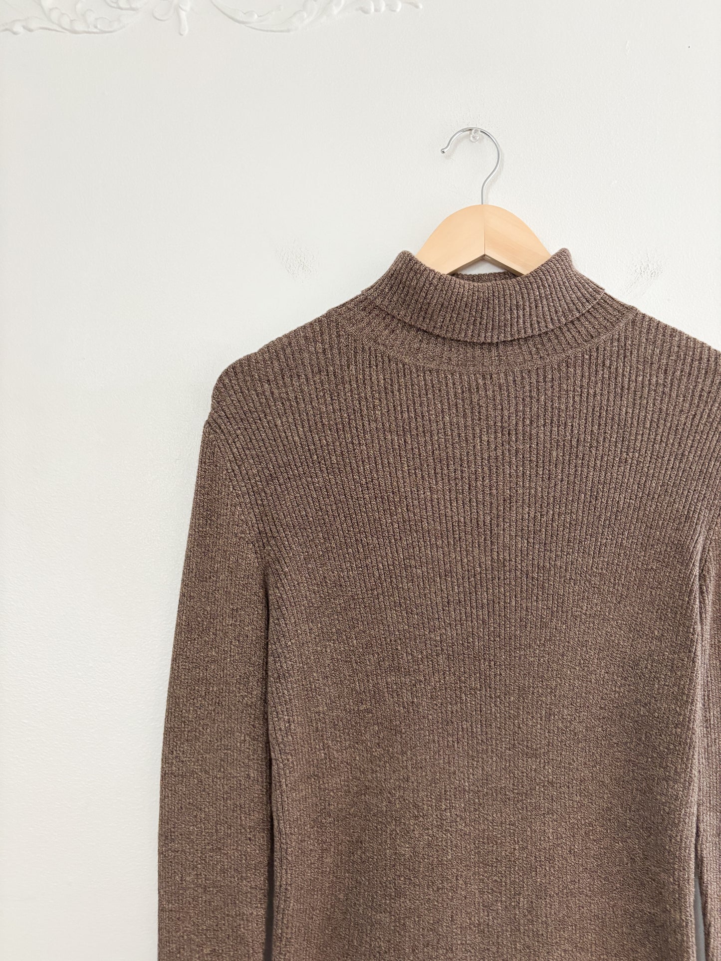 Vintage Brown Ribbed Turtleneck (M)