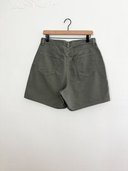 Liz Claiborne High Rise Shorts (30/31”)