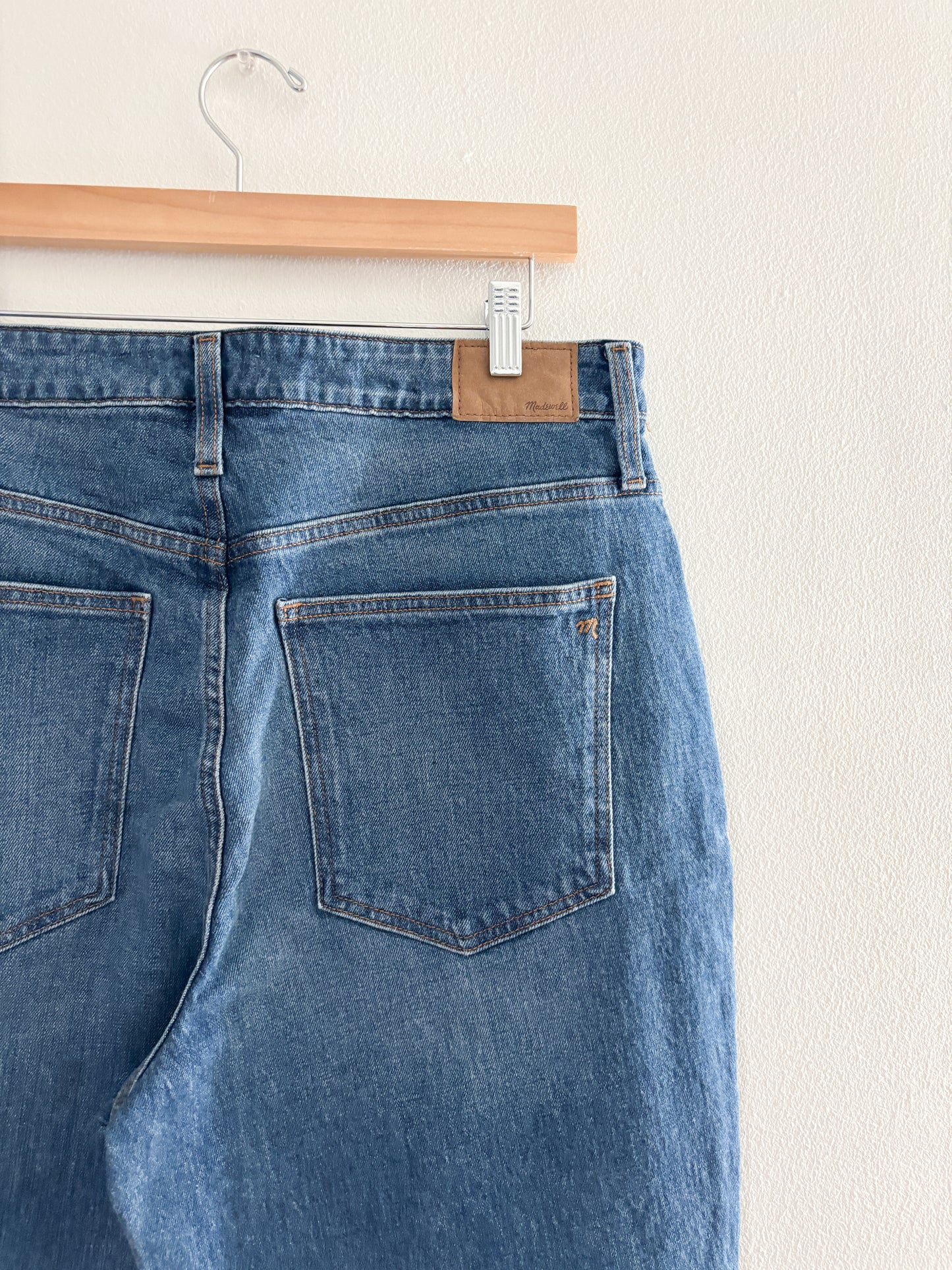 NWOT Madewell Curvy Perfect Vintage Straight Jeans (32)