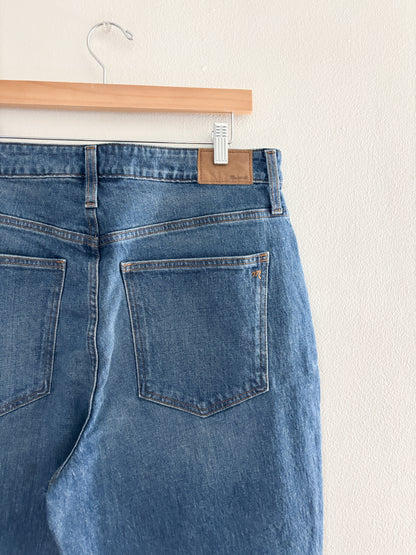 NWOT Madewell Curvy Perfect Vintage Straight Jeans (32)