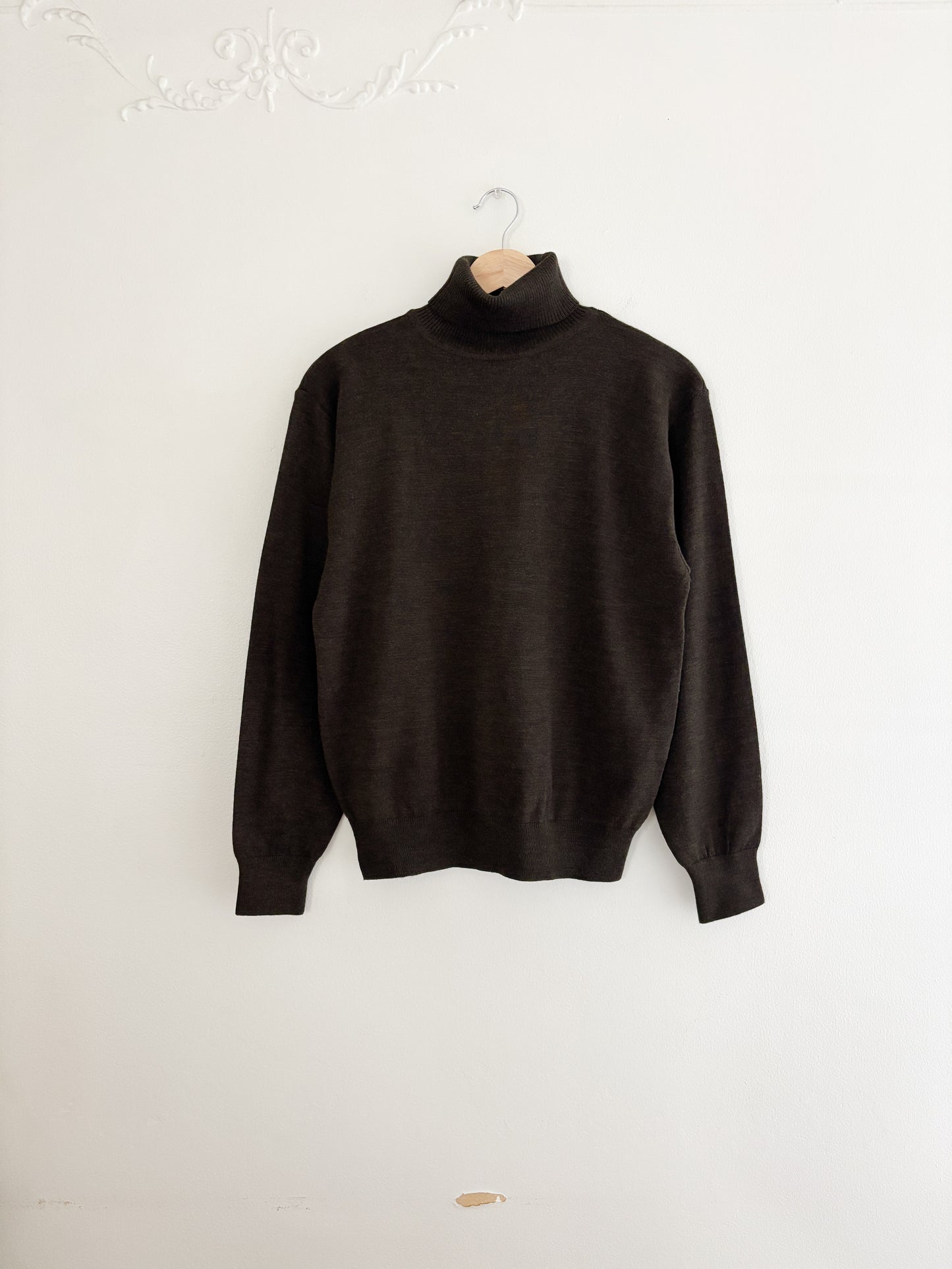 Brown Turtleneck Sweater (S/M)