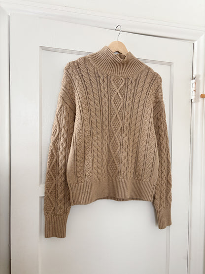 Banana Republic Cable Knit Sweater (M)