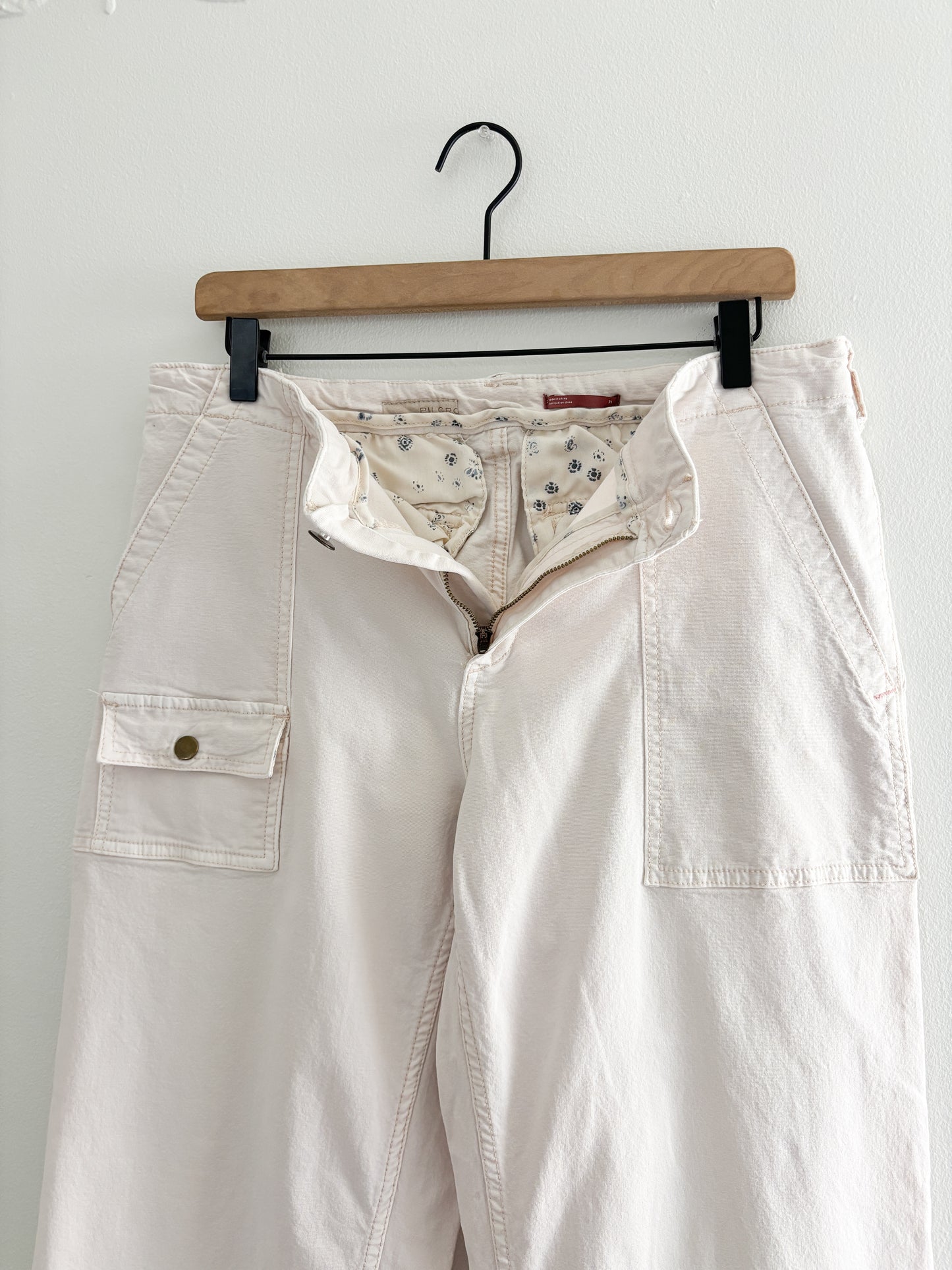 Anthropologie Pilcro Low Rise Relaxed Trousers (32/33”)