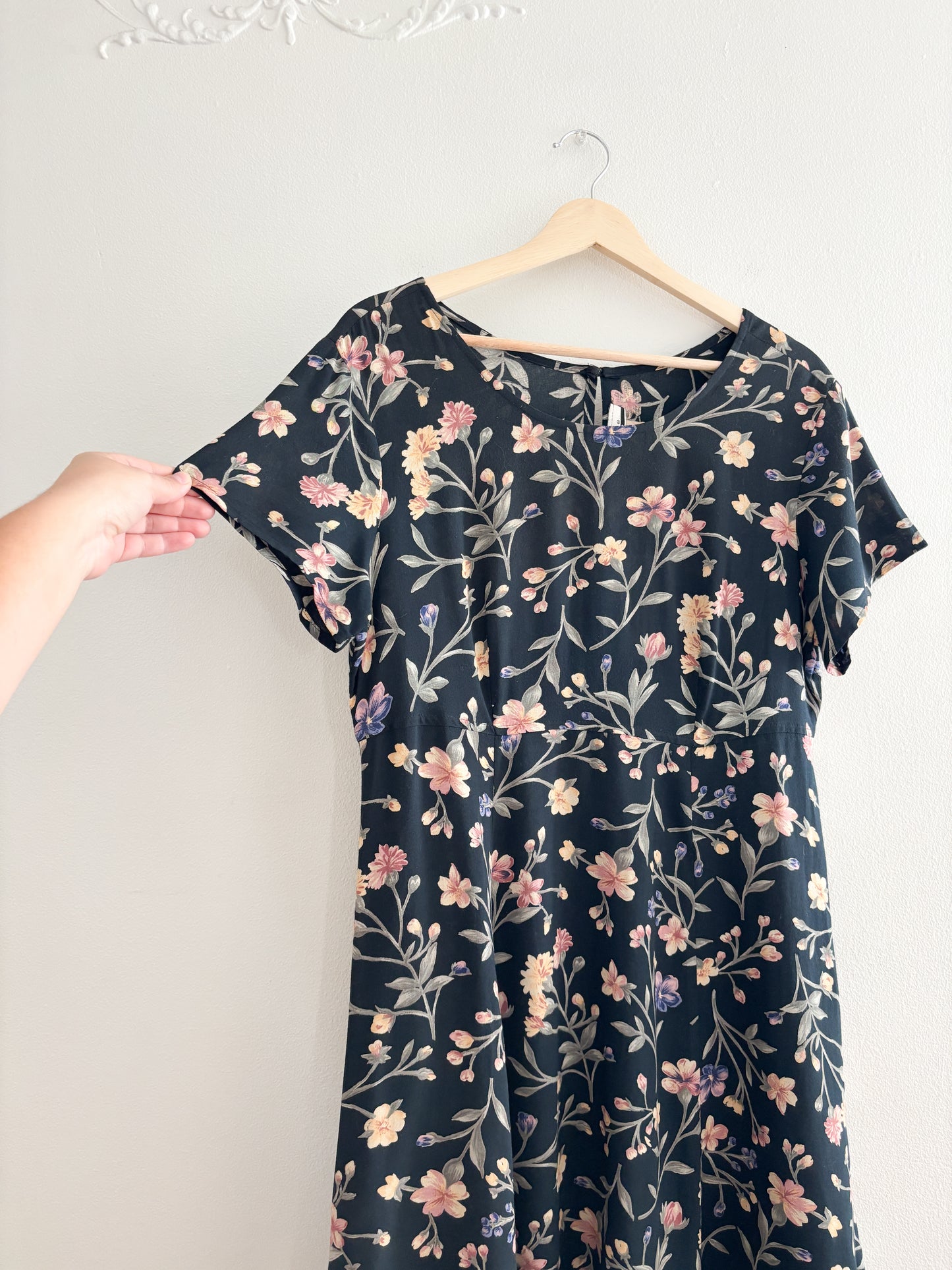 Vintage Floral Dress (S/M)