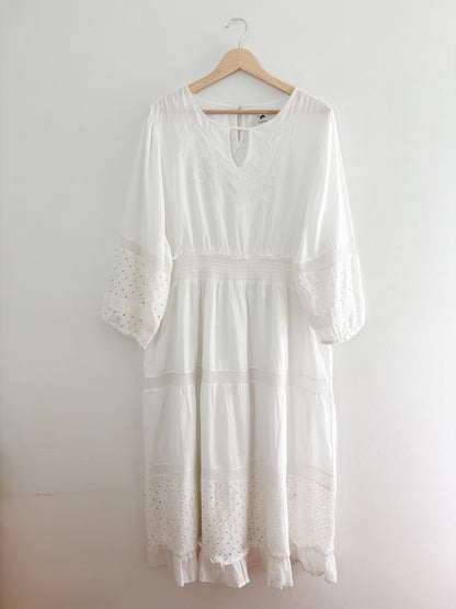 Cupio White dress (L)