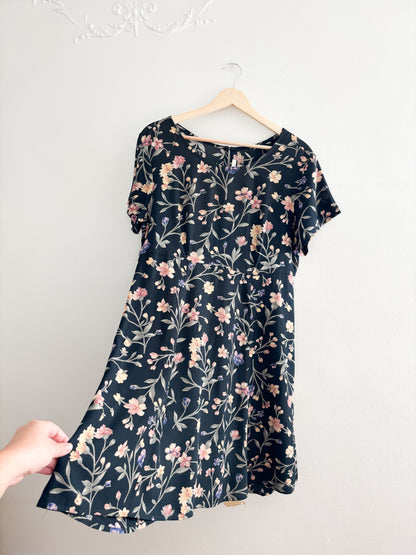 Vintage Floral Dress (S/M)