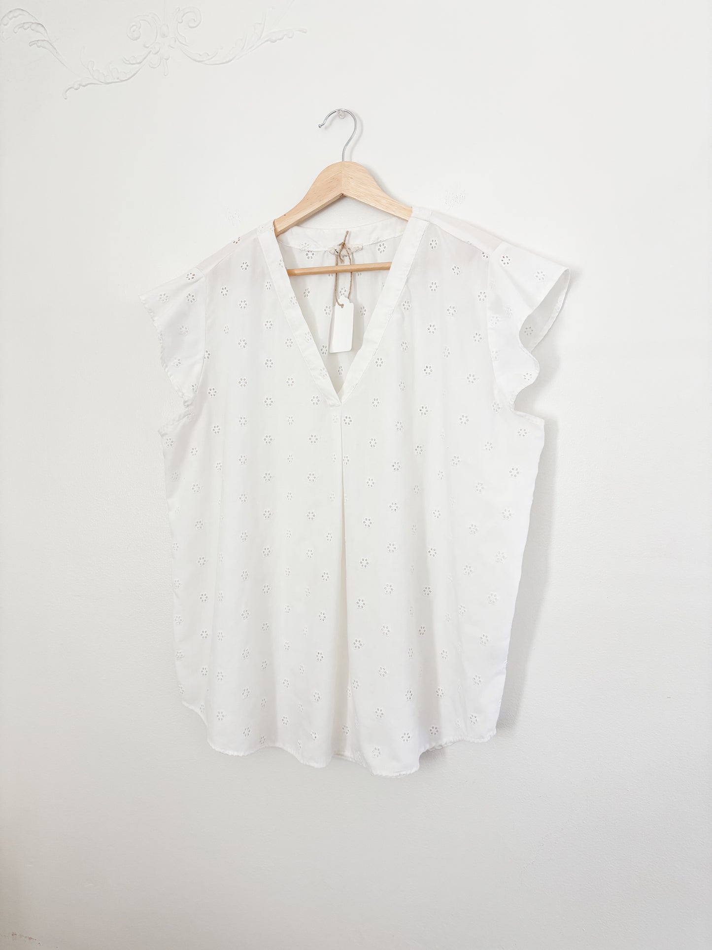 White Ruffle Eyelet blouse (L)