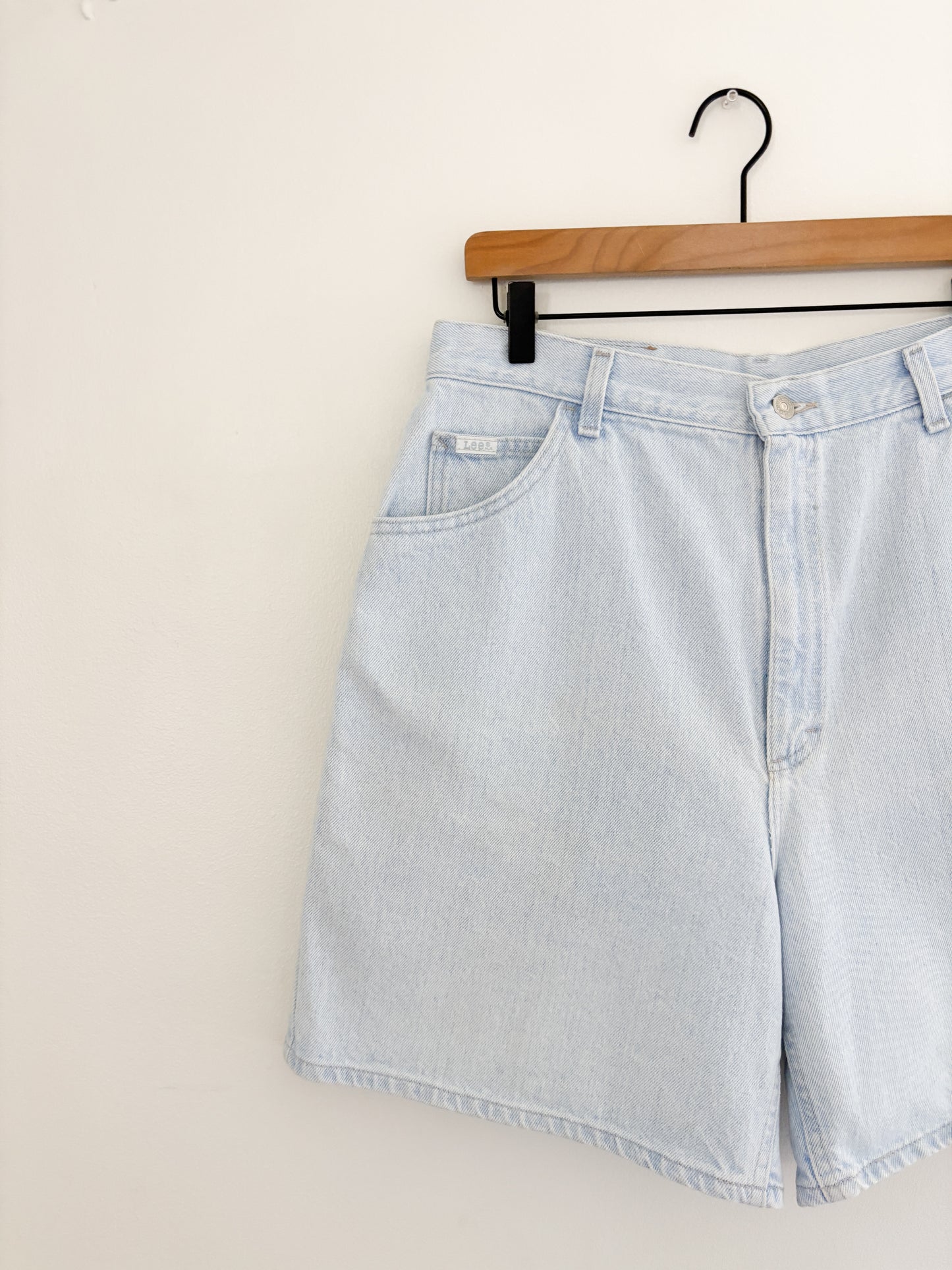 Vintage Light Wash Lee Shorts (32”)