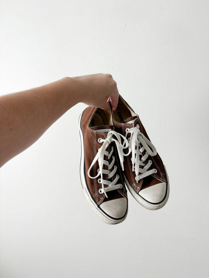 Brown low top converse