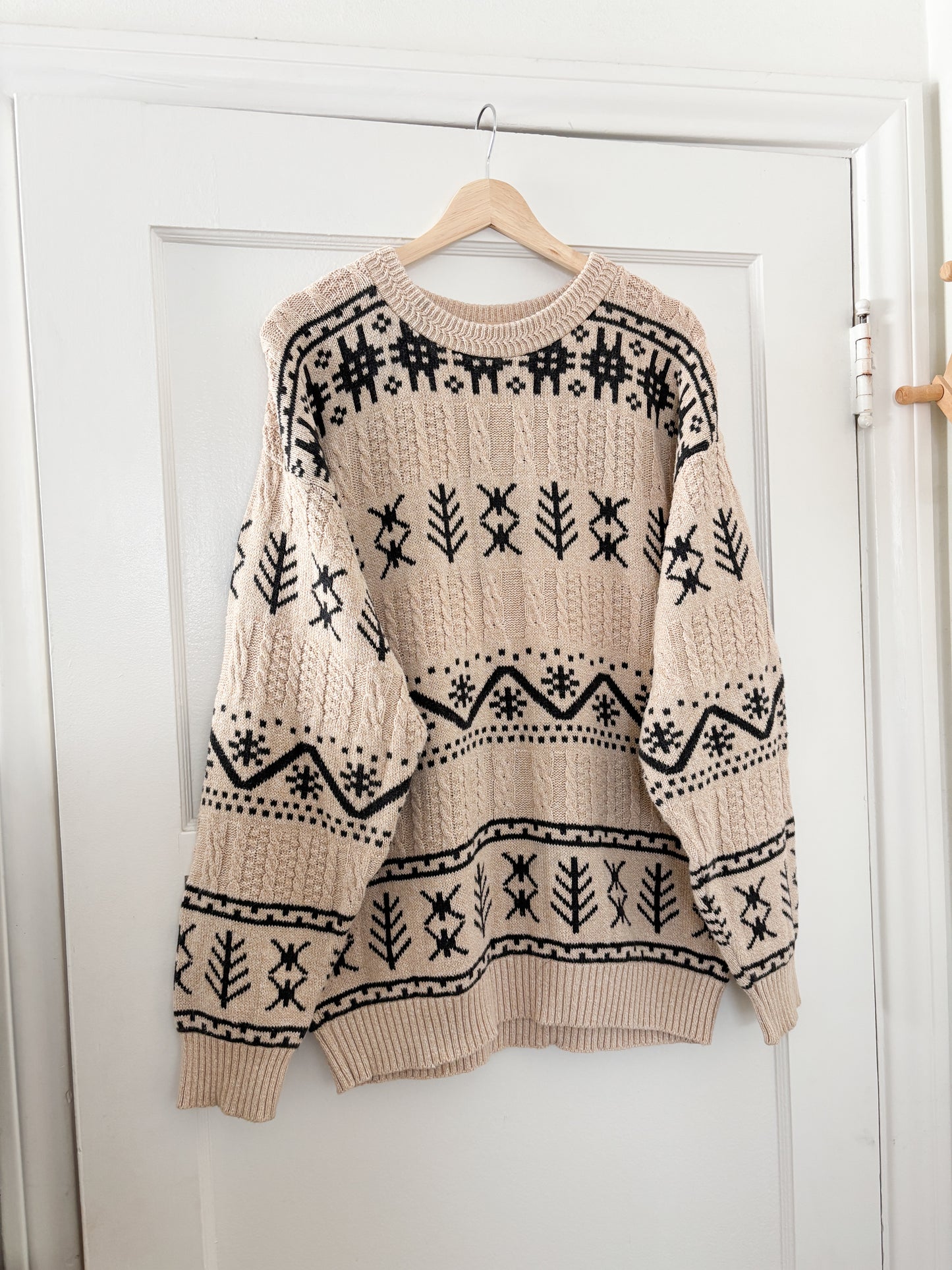 Vintage Patterned Sweater (L/XL)