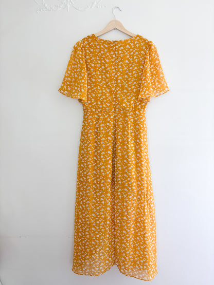 LuLus floral yellow dress (M)
