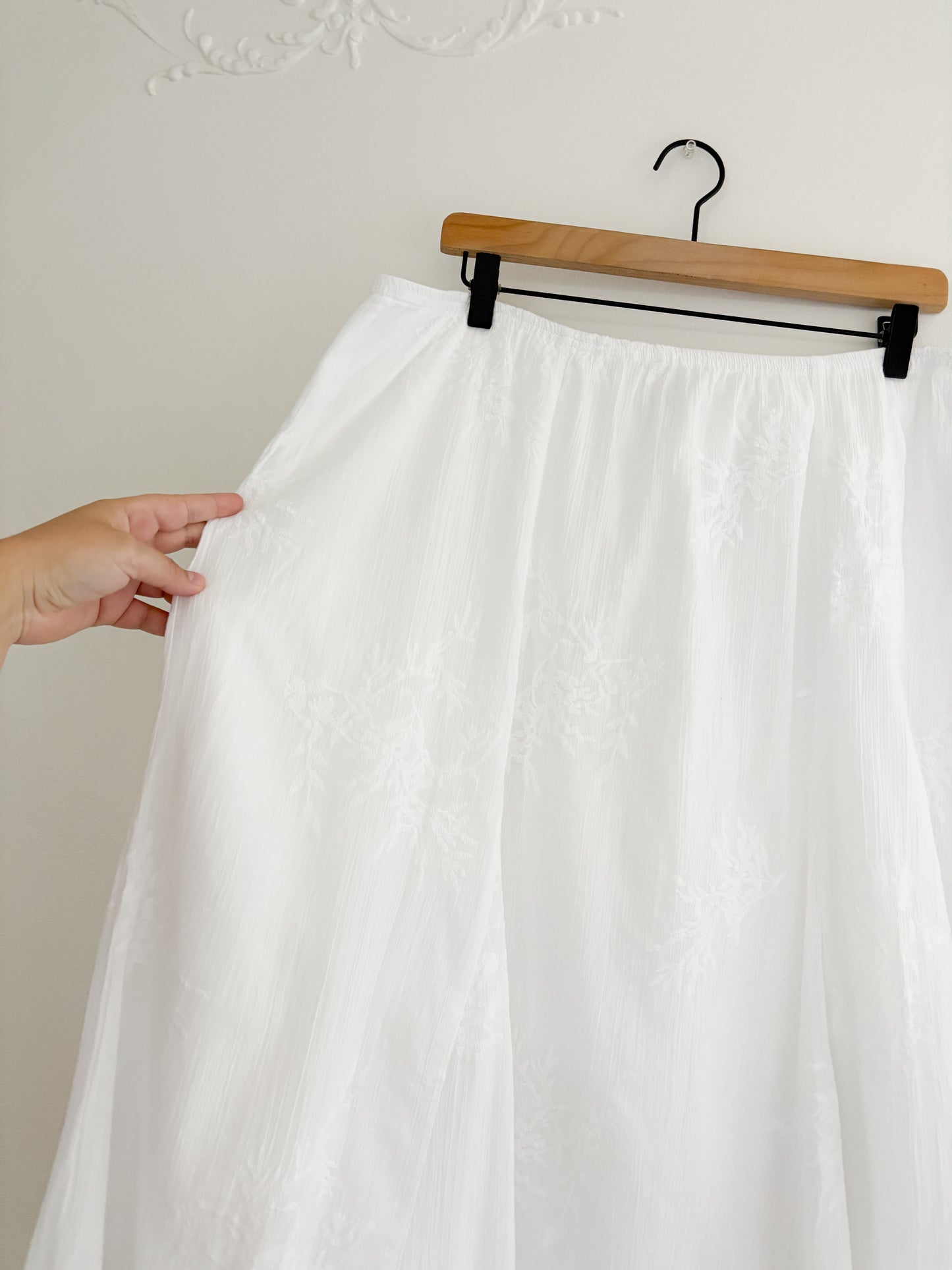 White Floral Skirt (XL)