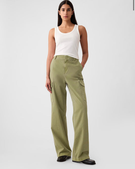 Gap Loose Khaki Cargo Pants