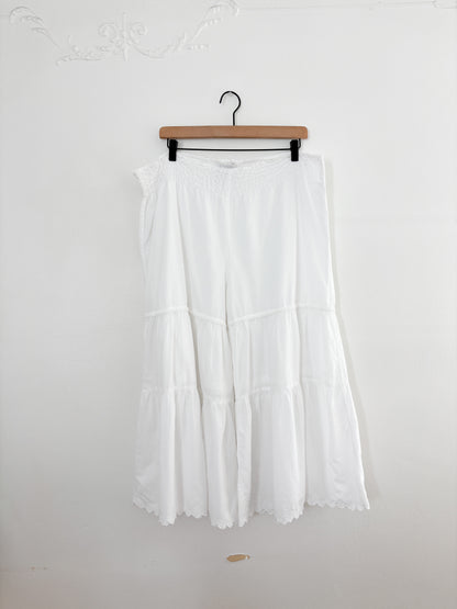 White Ruffle Pants (L/XL)