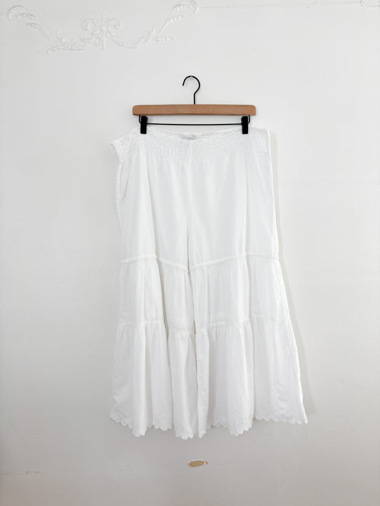 White Ruffle Pants (L/XL)