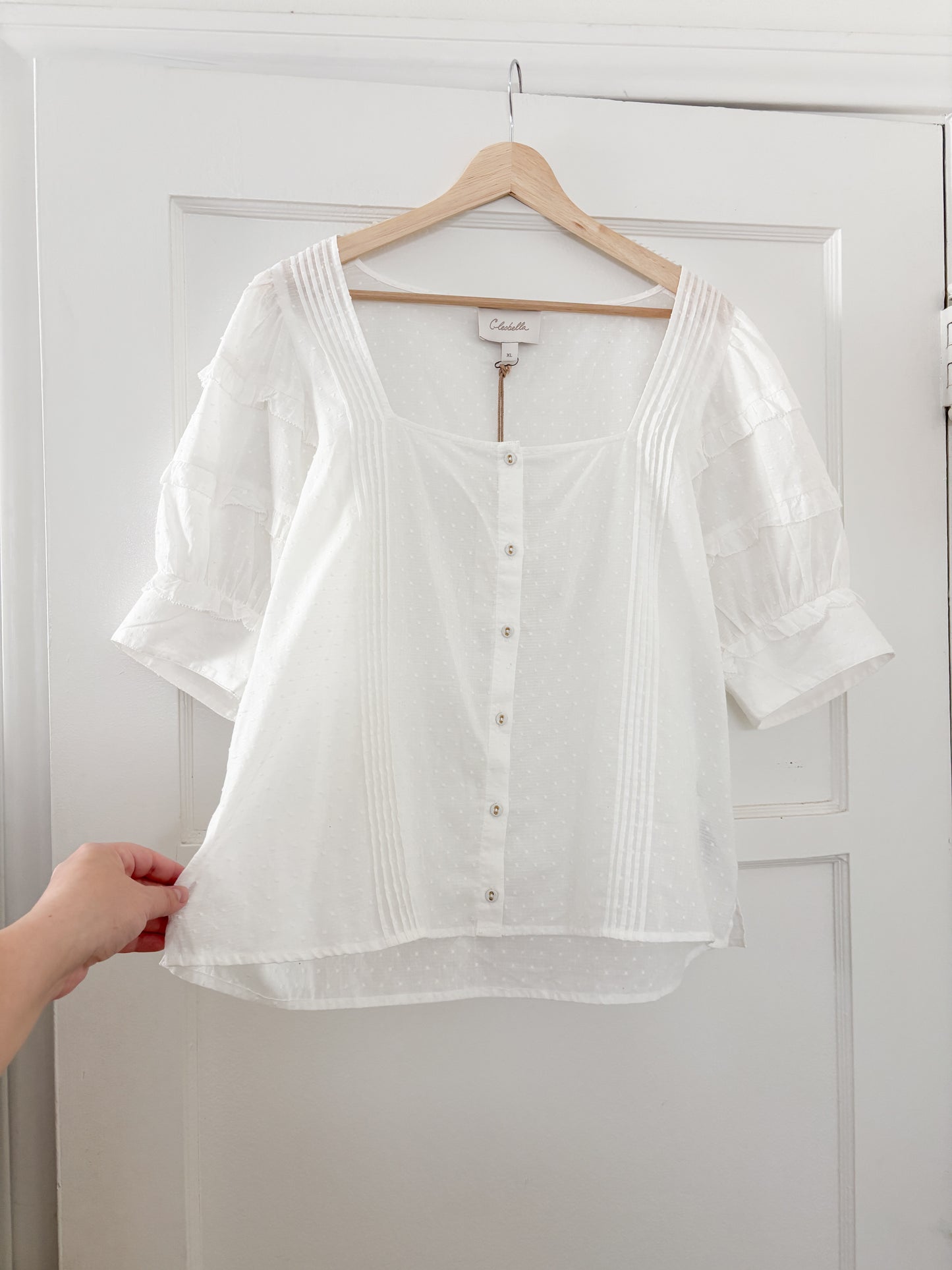 NWT Cleobella Puff sleeve top (L)