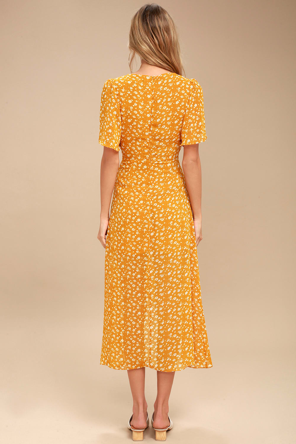 LuLus floral yellow dress (M)