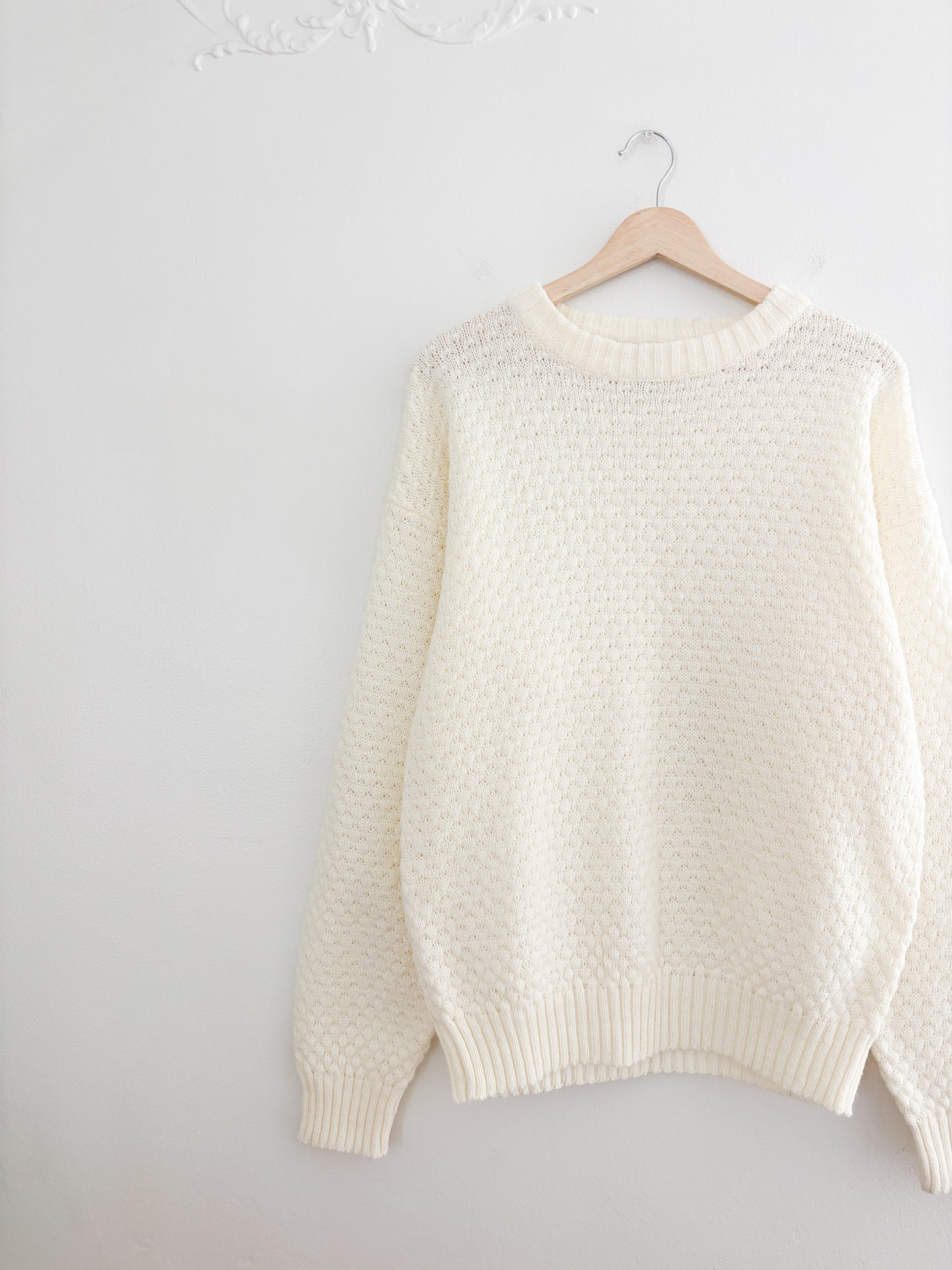 Vintage Cream Patterned Acrylic Knit (L)