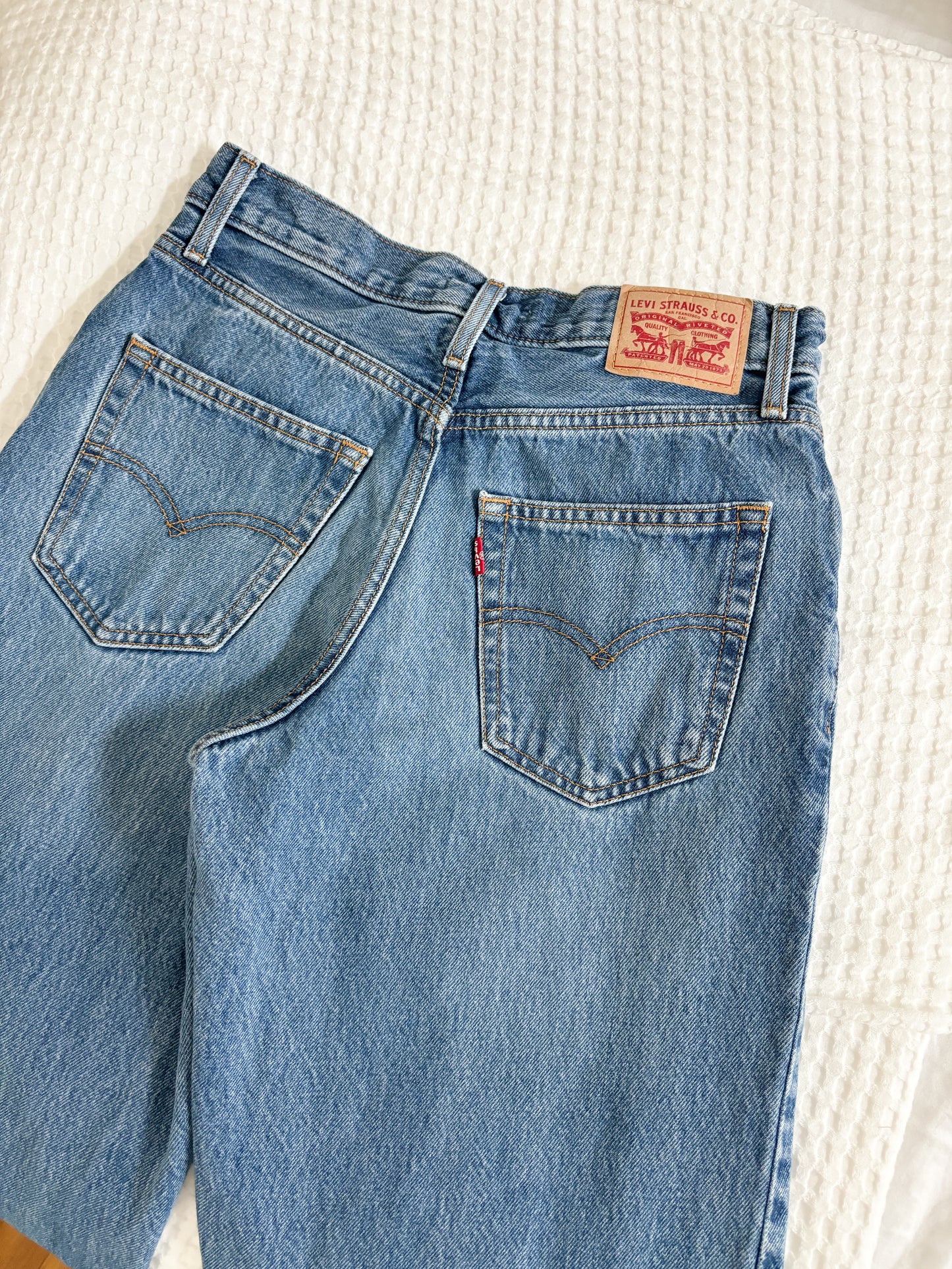 Levis 94’ Baggy Jeans (26/27”)