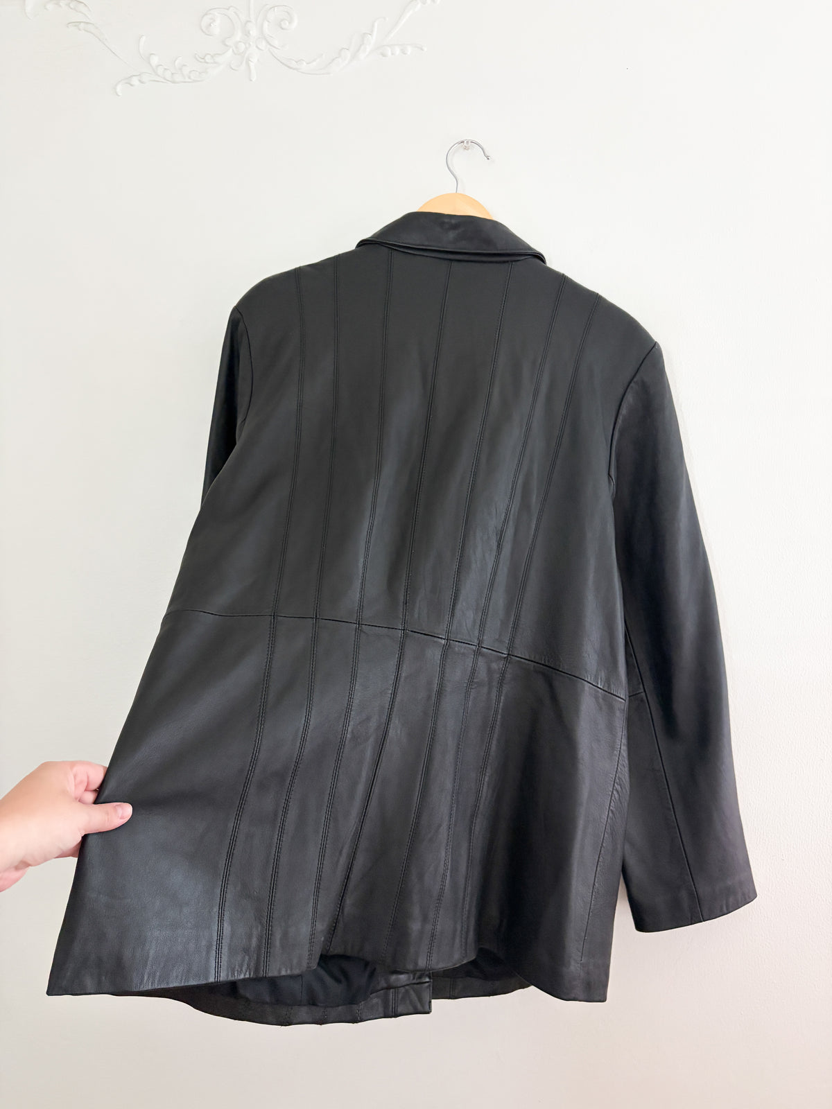 Vintage Black Leather Jacket (XXL)