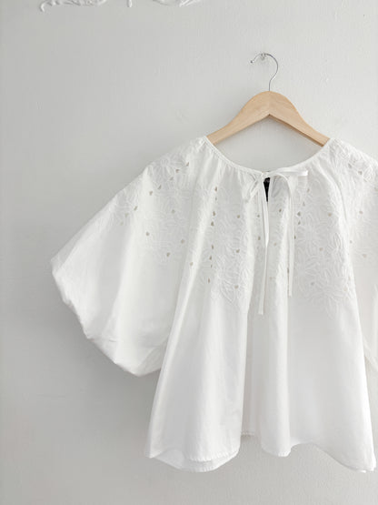 White Floral Puff Sleeve Blouse (M)