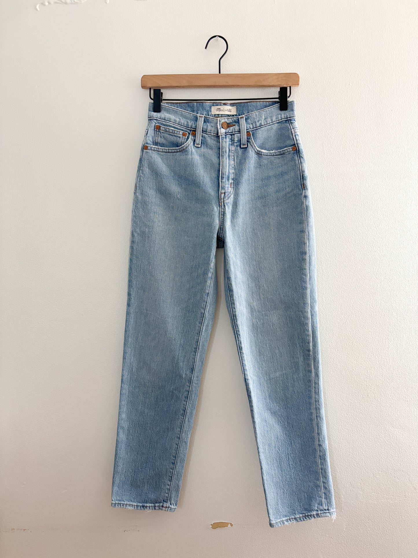 Madewell Classic Straight Jean (26”)