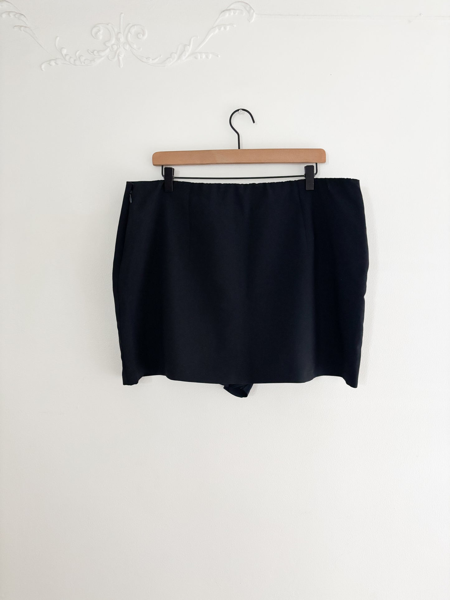 Abercrombie & Fitch Scarlett Mini Skort (XL)