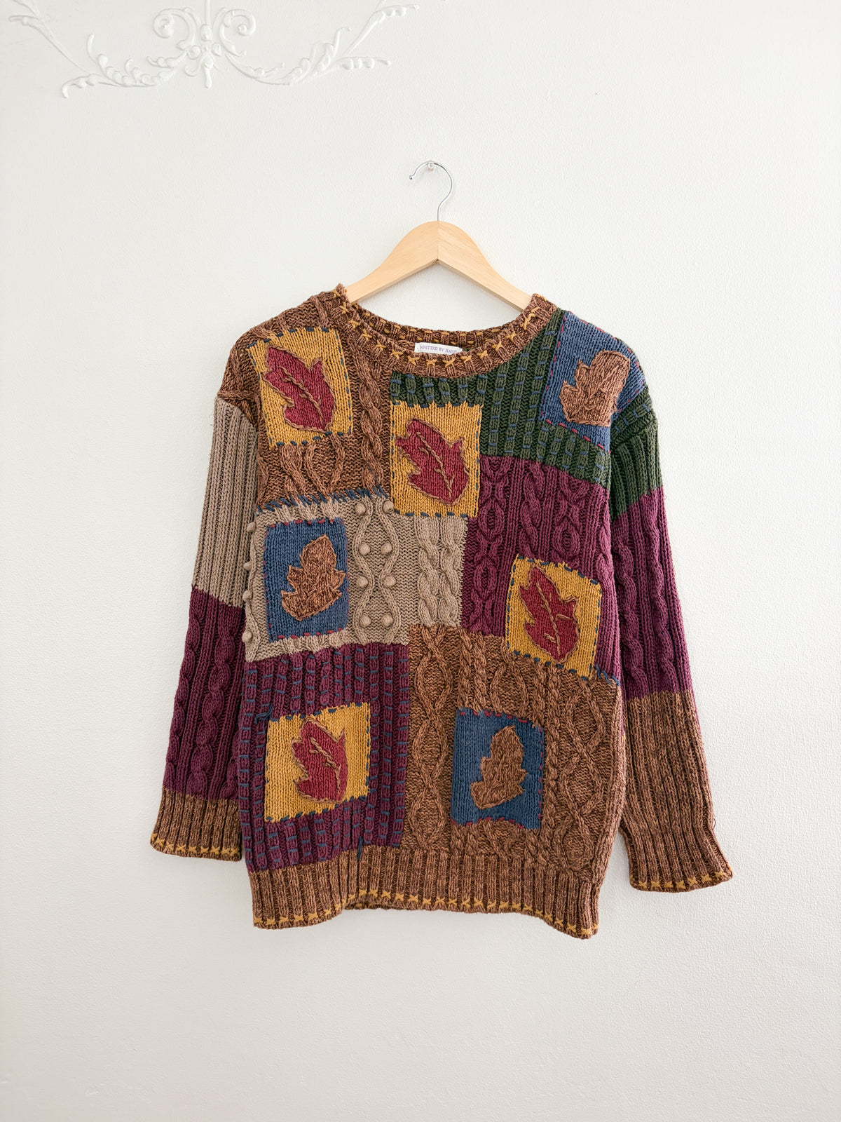 Vintage Hand Knit Leaf Patterned Sweater (M)