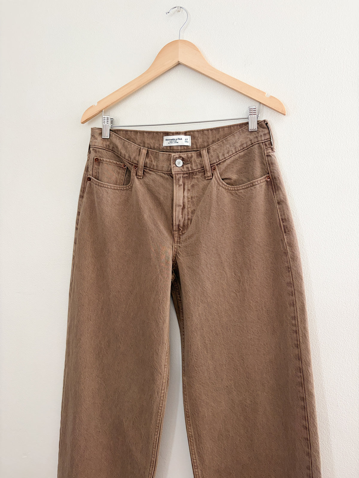 Abercrombie & Fitch Low Rise Ultra Loose Pants (27)