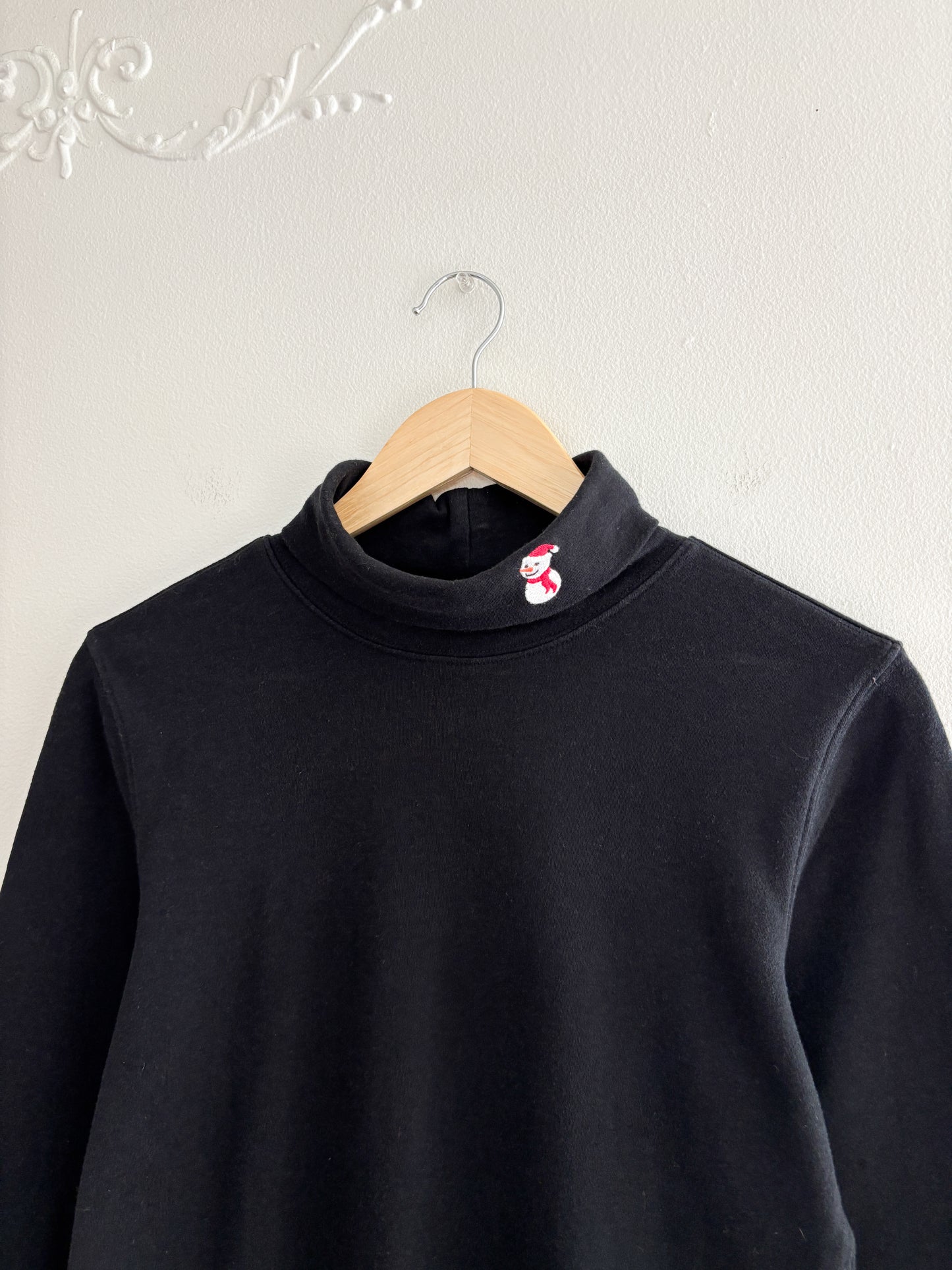 Black Snowman Embroidered Turtleneck (M)
