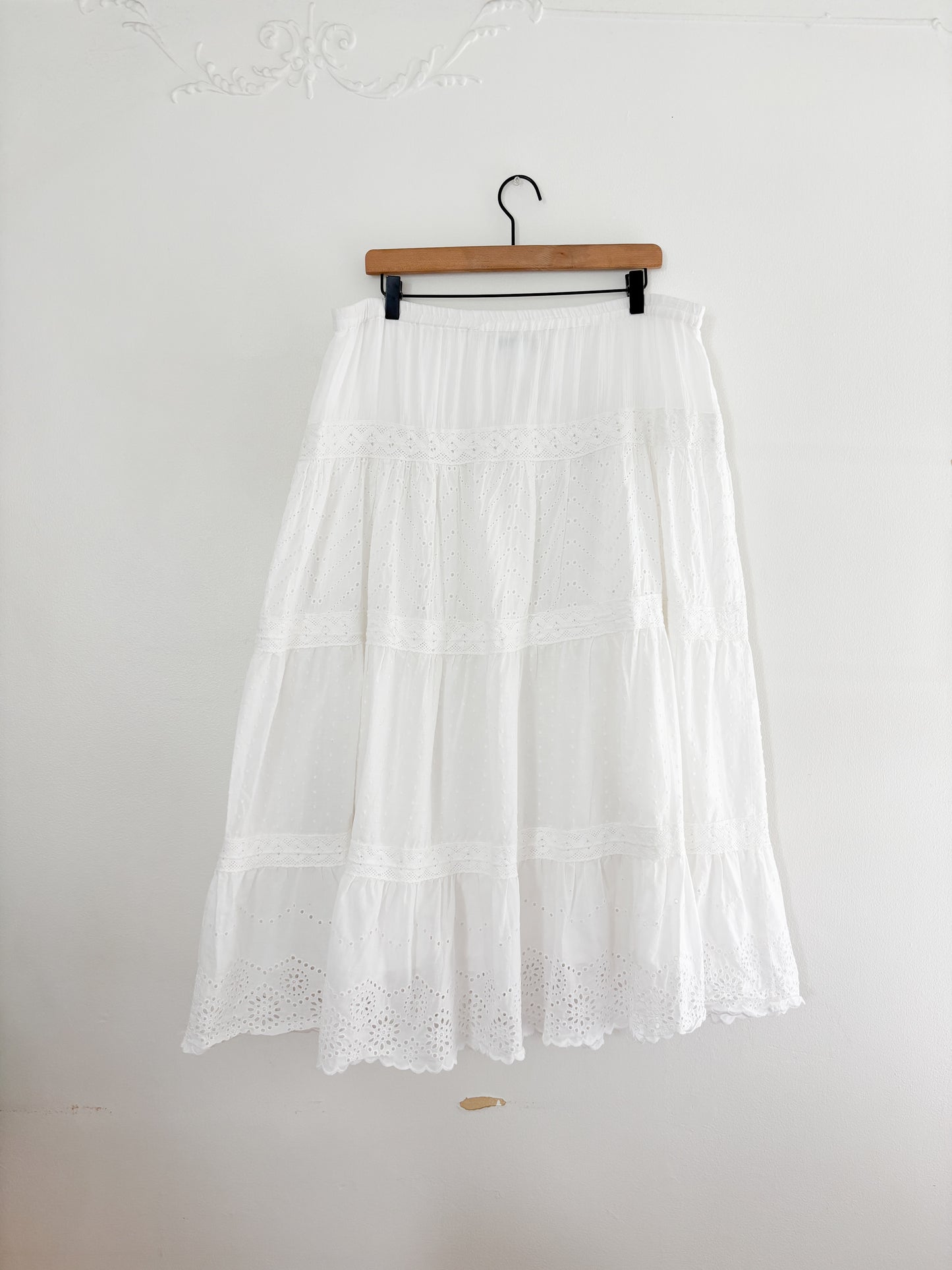Vintage White Tiered Maxi Skirt (XL)