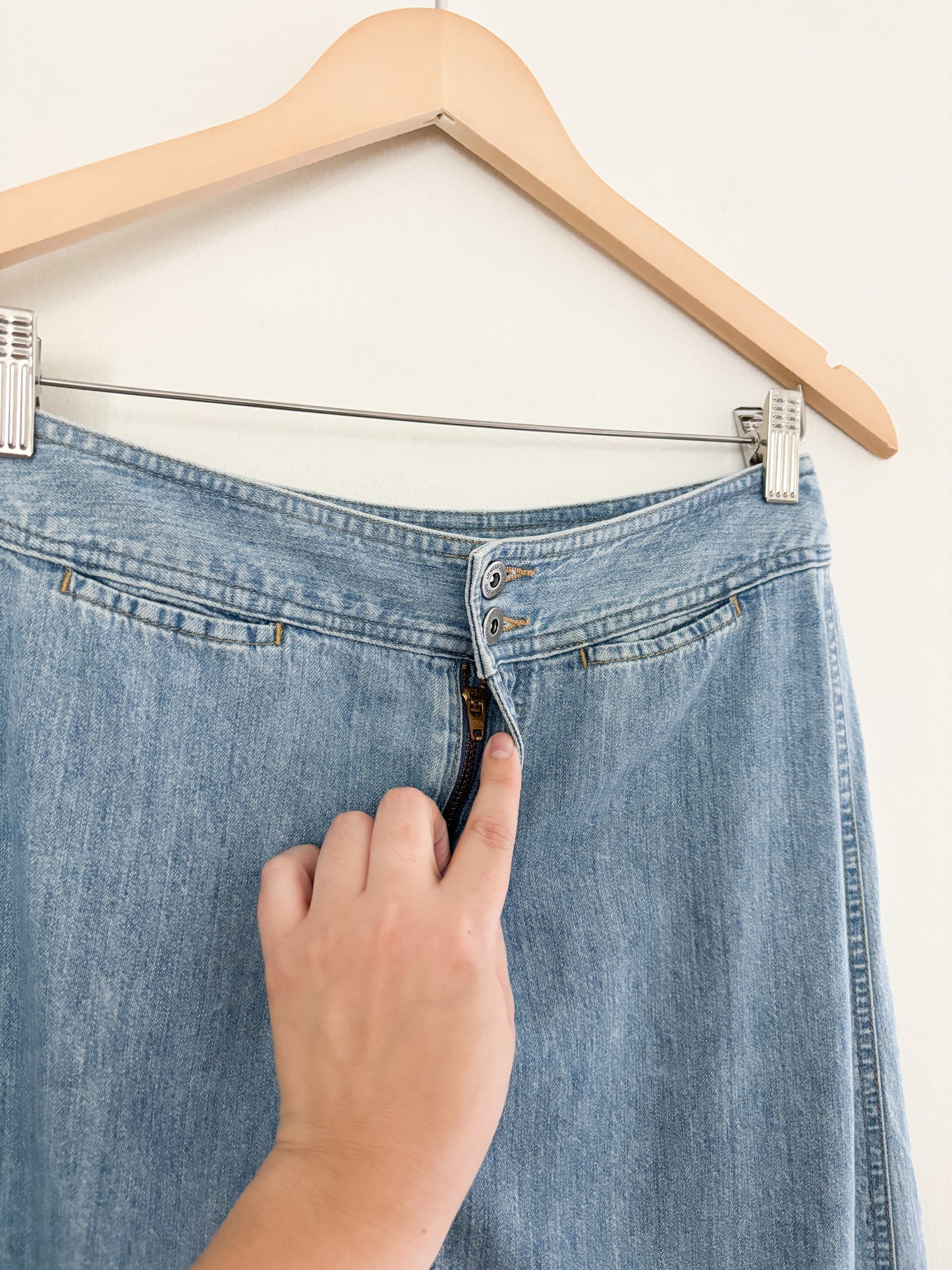 Vintage Liz Claiborne Denim Skirt (26/27”)